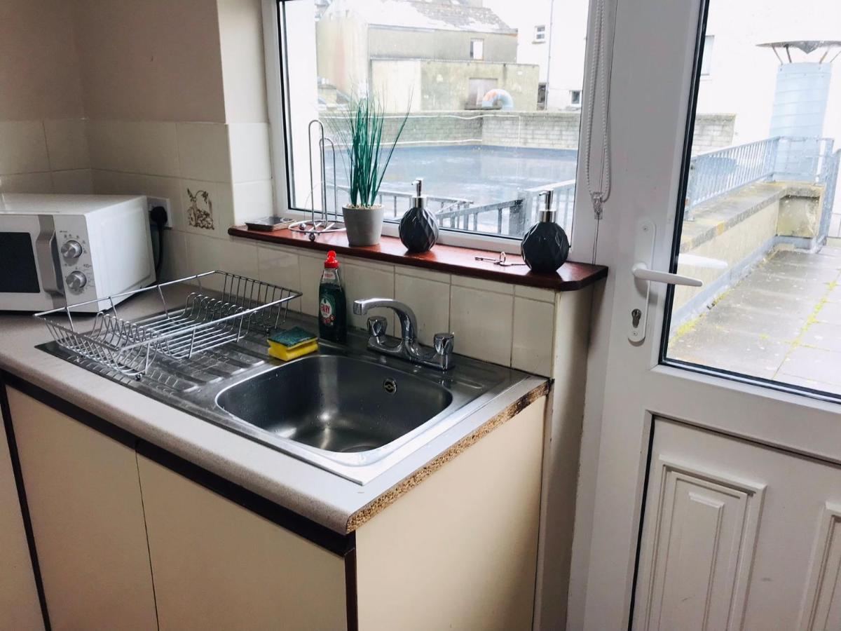 Lovely 3 Bedroom In *